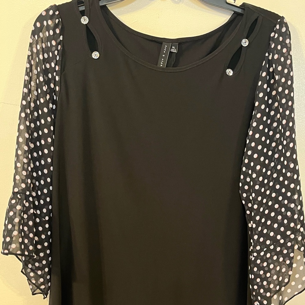 Very cute black blouse
